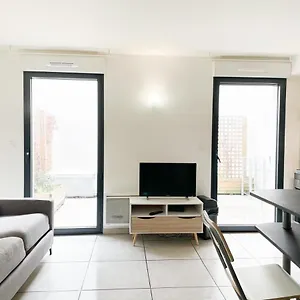  Appartement 003 - Moderne Et Terrasse - Jeanne D'arc, France